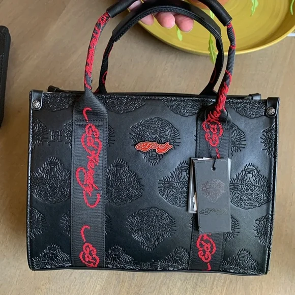 Ed Hardy Black and Red Embossed Satchel with matching wristlet set - Picture 6 of 9